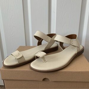 *SOLD*Franco Sarto White Faux Snakeskin Sandals Size 10